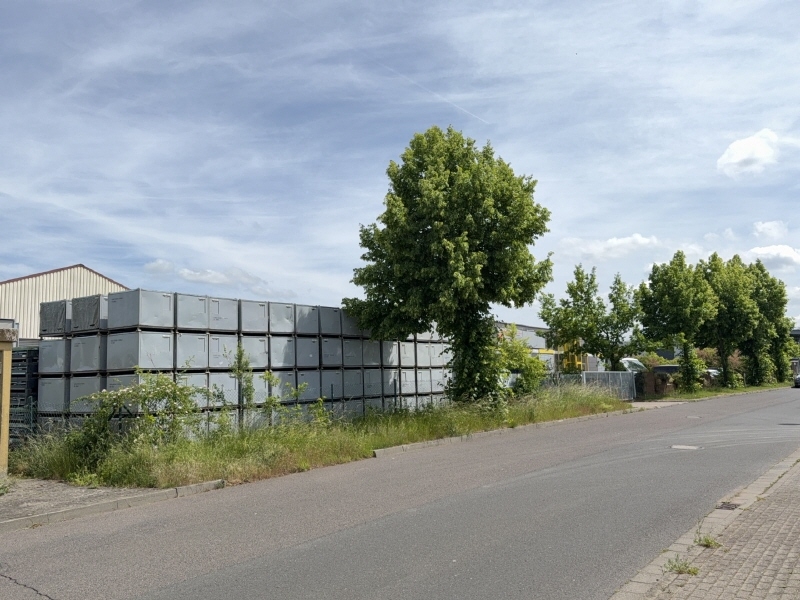 Entlang der Straße